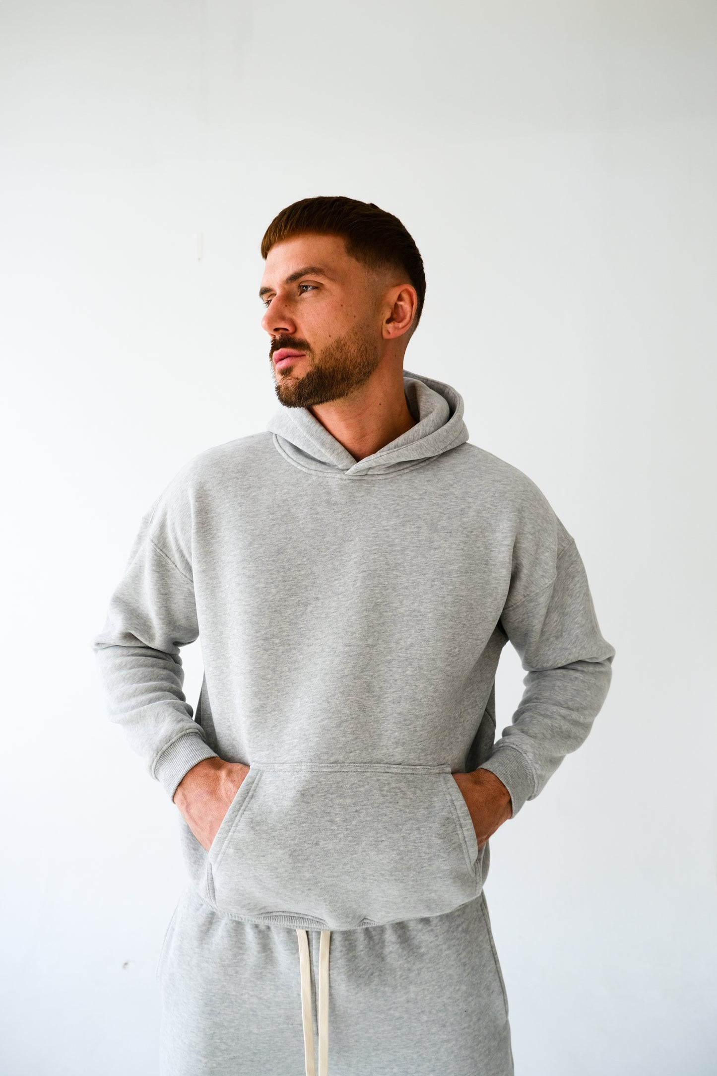 ESSENTIAL HOODIE - GREY